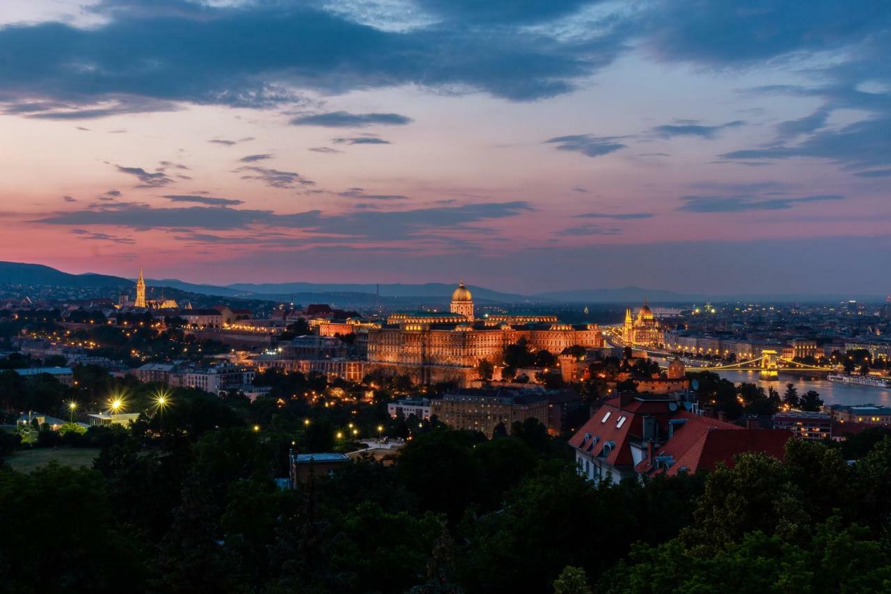 Apartment On Gellert Hill Downtown With Free Garage & Castle View Будапешт Экстерьер фото